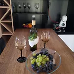Kum Villa Tuk Vojni