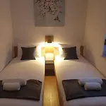 Kum * Tuk Vojni